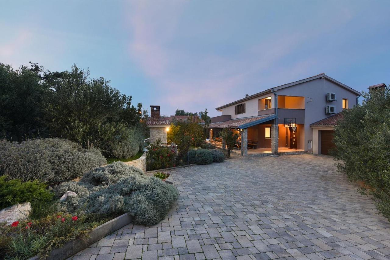 Villa Trabakul Zadarvillas Razanac Exterior photo